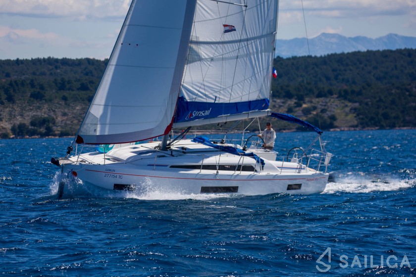 Oceanis 40.1 - Yacht Charter Sailica
