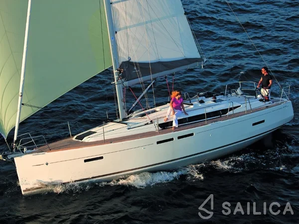 Oceanis 41.1 - Yacht Charter Sailica