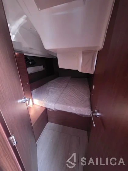 Oceanis 40.1 - Yacht Charter Sailica