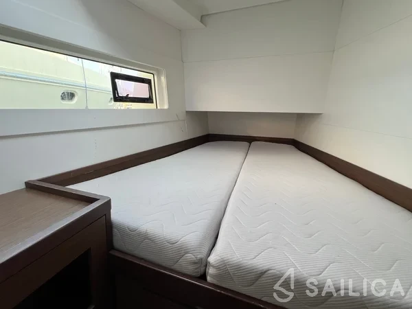 Lagoon 40 - Yacht Charter Sailica