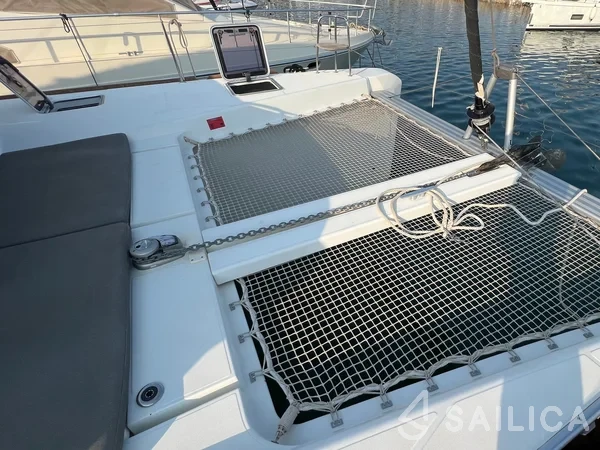 Lagoon 40 - Yacht Charter Sailica