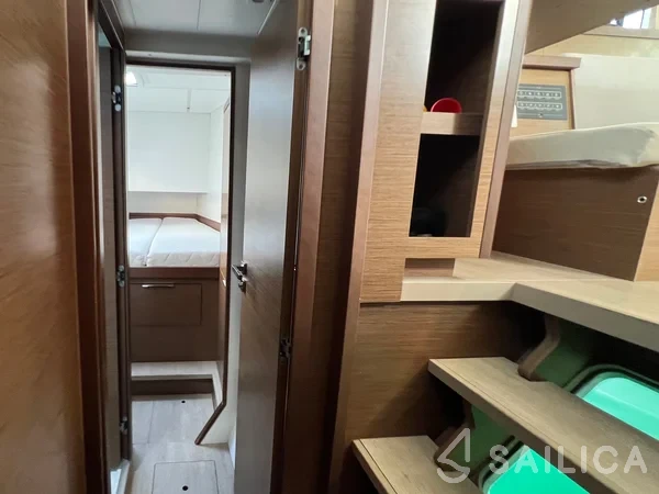 Lagoon 40 - Yacht Charter Sailica