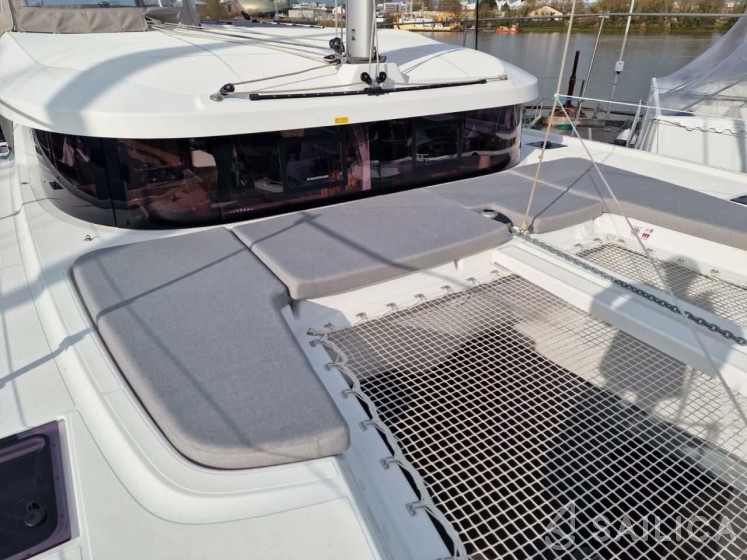 Lagoon 38 - Yacht Charter Sailica