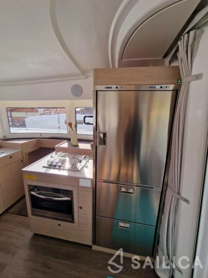 Lagoon 38 - Yacht Charter Sailica