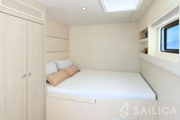Island Spirit 525E - Yacht Charter Sailica