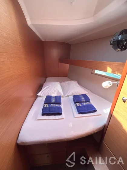 Dufour 460 GL - Yacht Charter Sailica