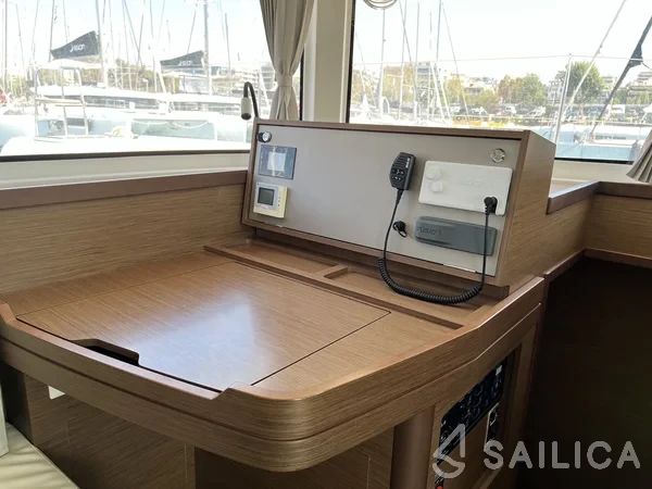 Lagoon 42 - Yacht Charter Sailica