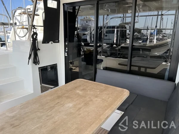 Lagoon 42 - Yacht Charter Sailica