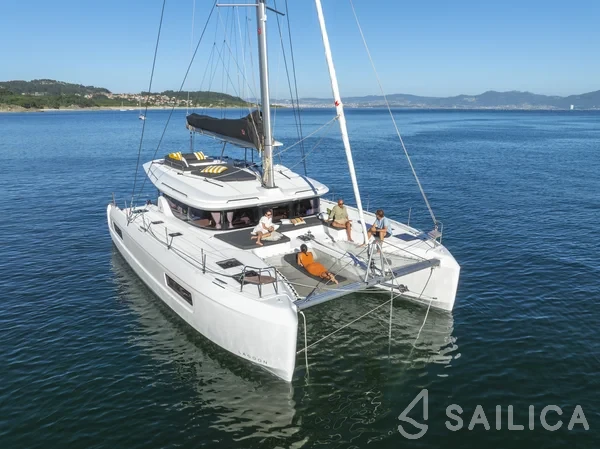 Lagoon 43 Power - Yacht Charter Sailica