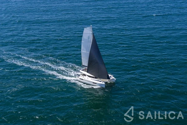 Lagoon 43 Power - Yacht Charter Sailica