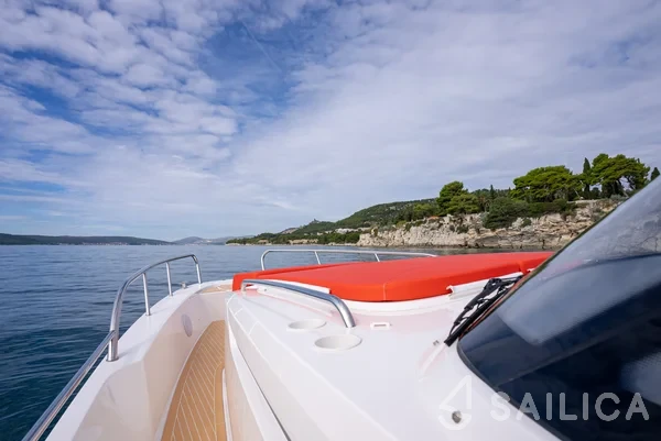 Nimbus Tender T11 - Yacht Charter Sailica