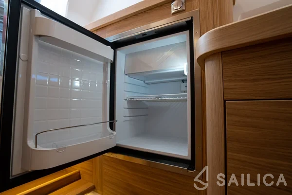 Nimbus Tender T11 - Yacht Charter Sailica