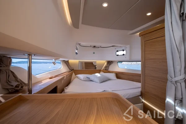 Nimbus Tender T11 - Yacht Charter Sailica