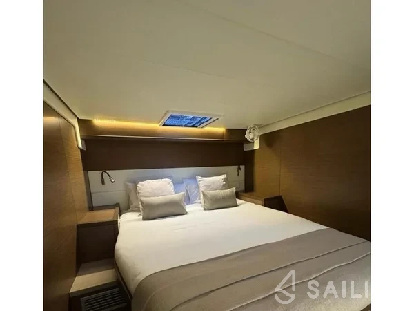 Lagoon 52F - Yacht Charter Sailica