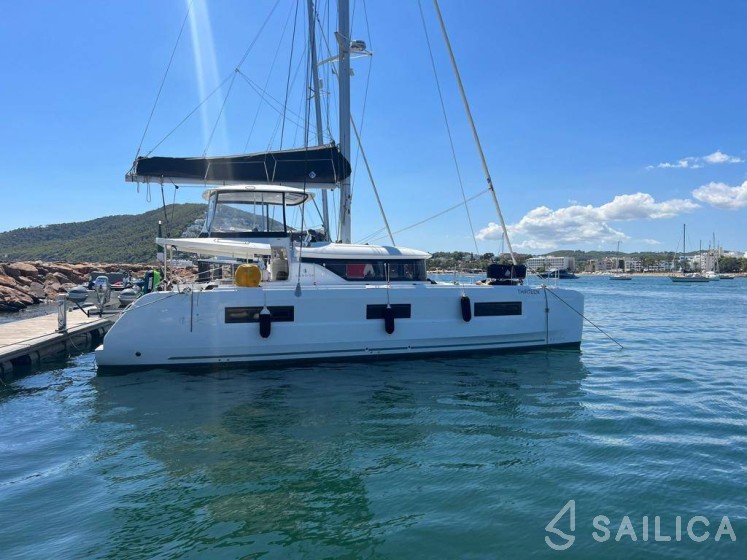 Lagoon 46  - Yacht Charter Sailica