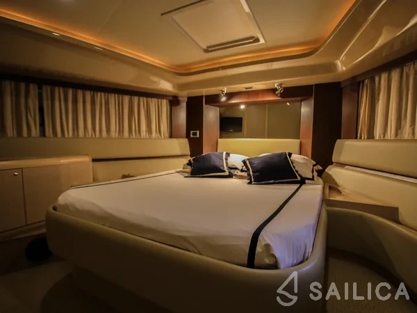 Ferretti 591 - Yacht Charter Sailica