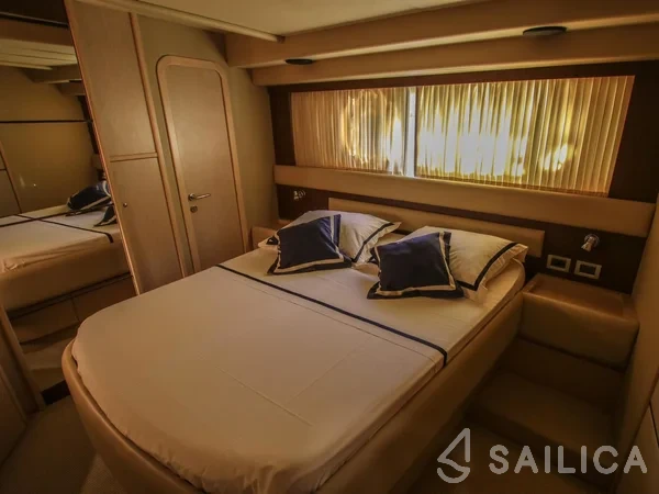 Ferretti 591 - Yacht Charter Sailica