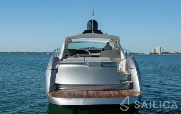 Pershing 50 - Yacht Charter Sailica