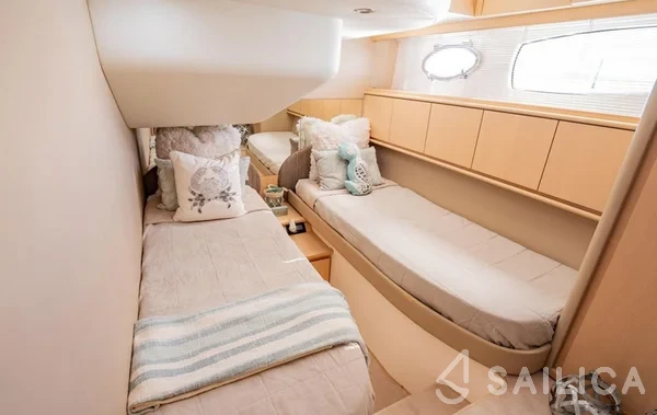 Pershing 50 - Yacht Charter Sailica