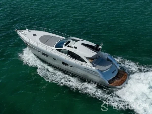 Pershing 50 - Yacht Charter Sailica