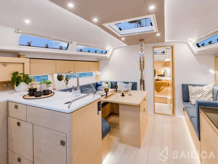 Hanse 410 - Yacht Charter Sailica