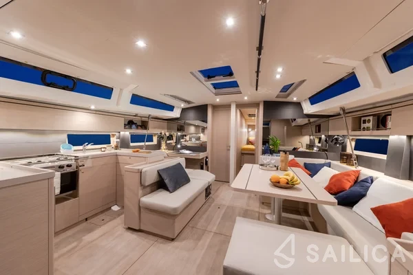 Oceanis 51.1 - Yacht Charter Sailica