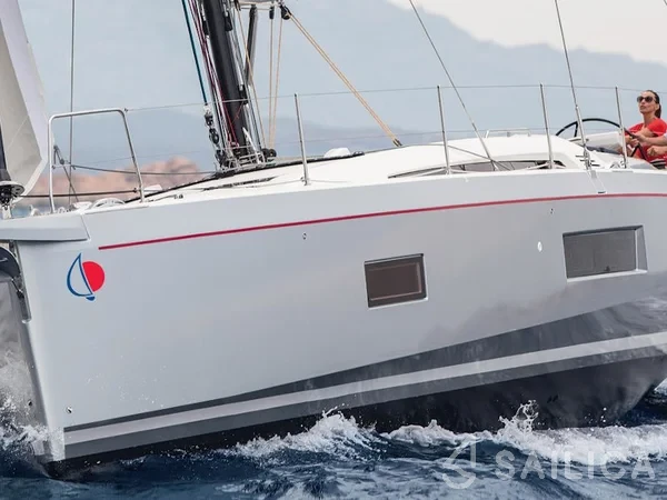 Oceanis 51.1 - Yacht Charter Sailica
