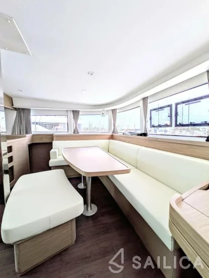 Lagoon 42 - Yacht Charter Sailica