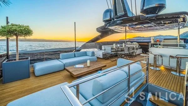Riva Corsaro 100 - Yacht Charter Sailica