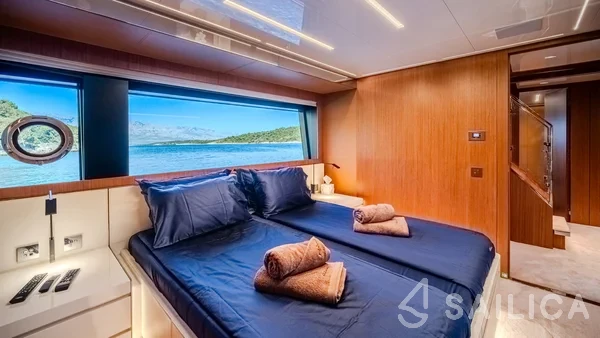 Riva Corsaro 100 - Yacht Charter Sailica