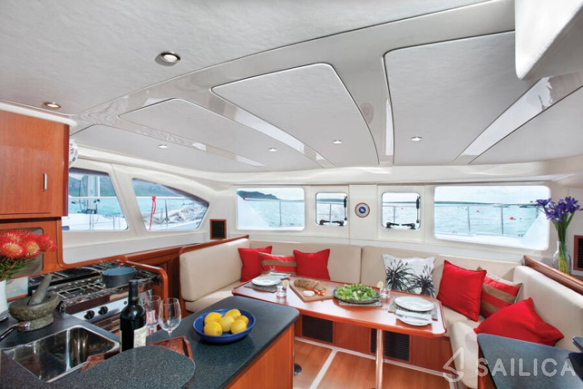 Leopard 39 - Photo #4 Leopard 39 - Yacht Charter Sailica
