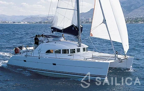 Lagoon 380 - Yacht Charter Sailica