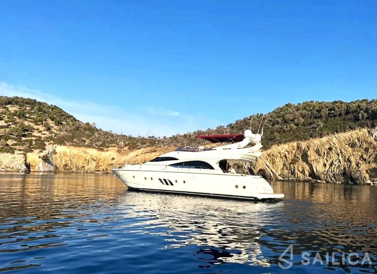 Dominator 62 S - Yacht Charter Sailica
