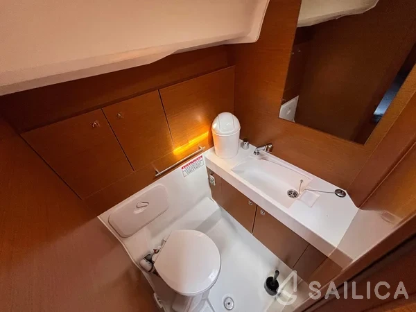 Sun Odyssey 479 - Yacht Charter Sailica