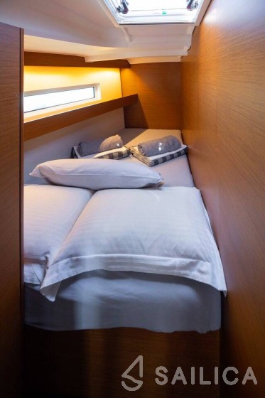 Sun Odyssey 440 - Yacht Charter Sailica