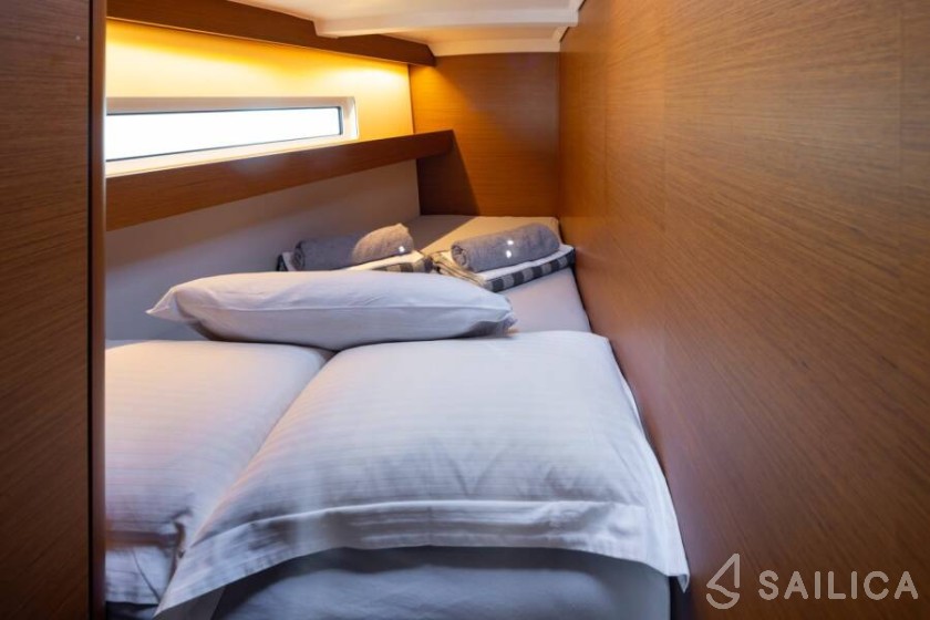 Sun Odyssey 440 - Yacht Charter Sailica