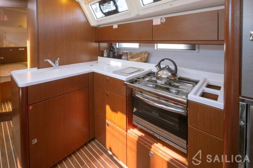 Bavaria Cruiser 46 Style - Yacht Charter Sailica