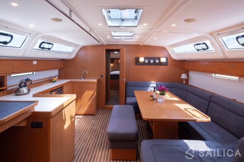 Bavaria 51 Cruiser - Yacht Charter Sailica