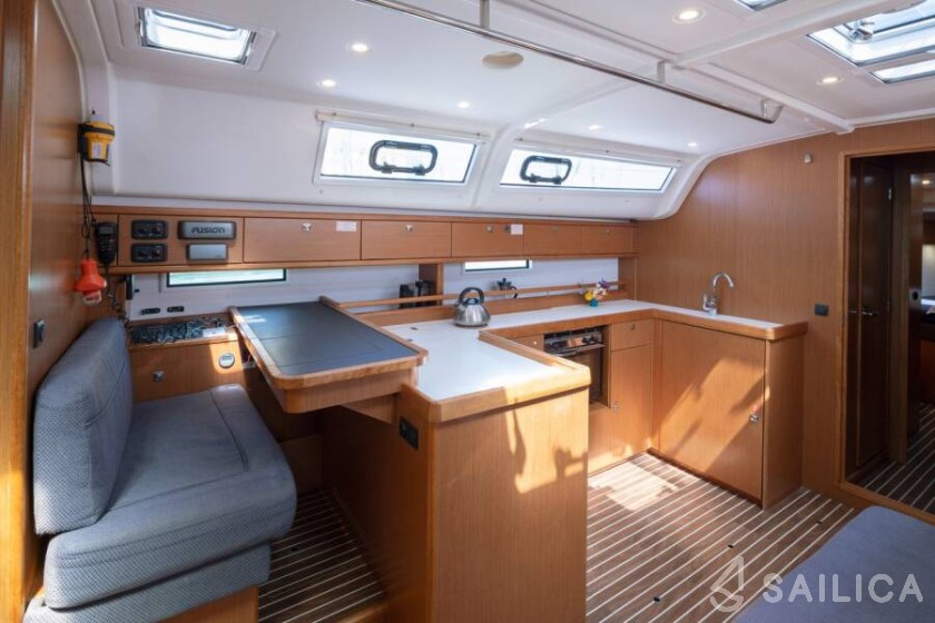 Bavaria 51 Cruiser - Yacht Charter Sailica