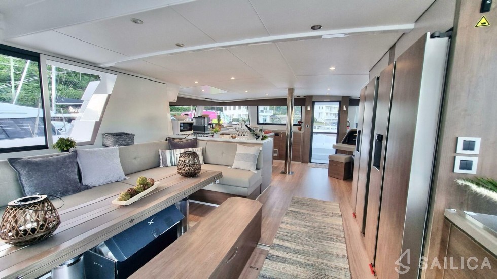 Bali 5.4. - Yacht Charter Sailica