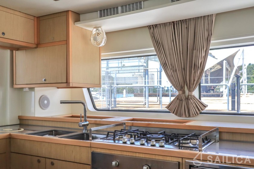 Lagoon 52 - Yacht Charter Sailica