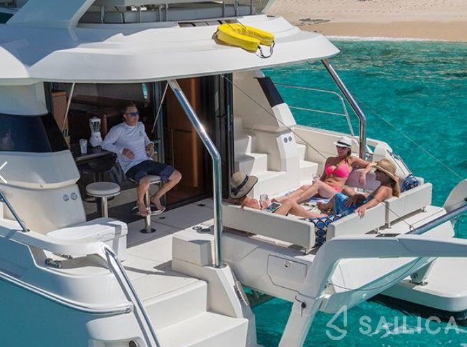 Aquila 44 - Yacht Charter Sailica