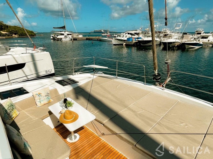 Bali 4.4 - Yacht Charter Sailica