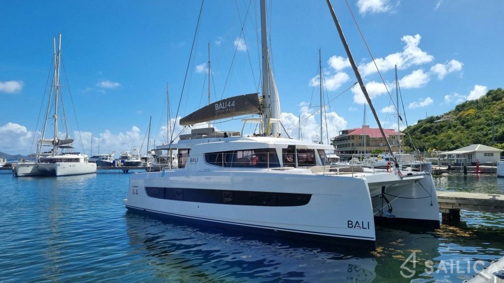 Bali 4.4 - Yacht Charter Sailica