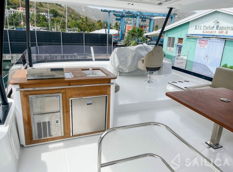 MY 44 - Yacht Charter Sailica