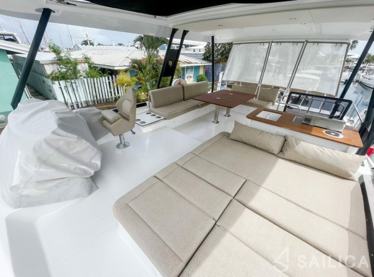 MY 44 - Yacht Charter Sailica