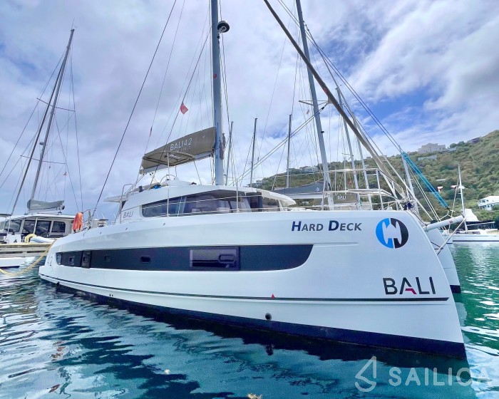 Bali 4.2 - Yacht Charter Sailica