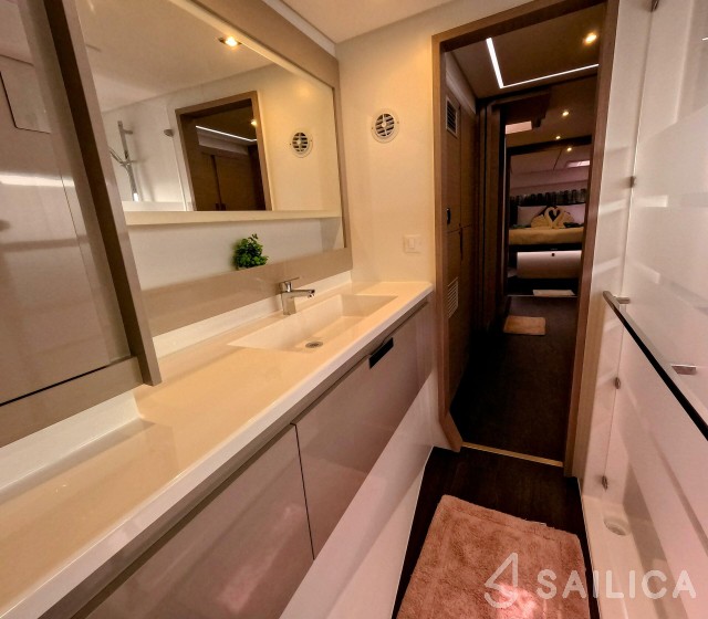 Fountaine Pajot - Yacht Charter Sailica