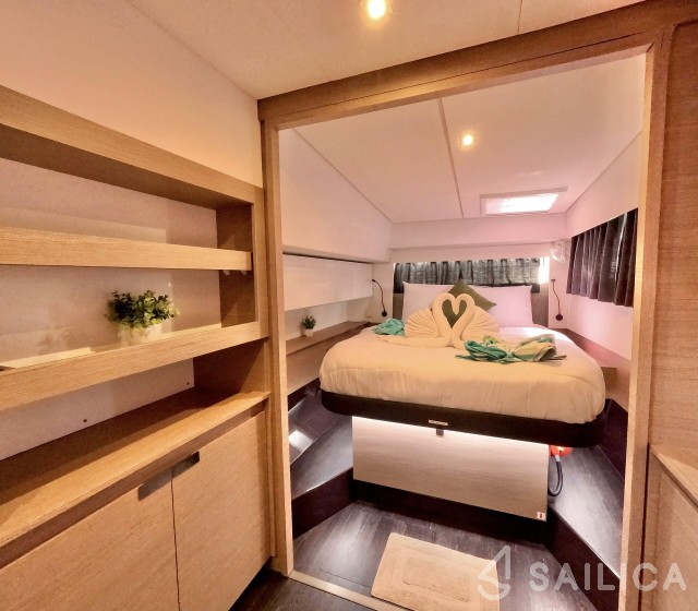 Fountaine Pajot - Yacht Charter Sailica