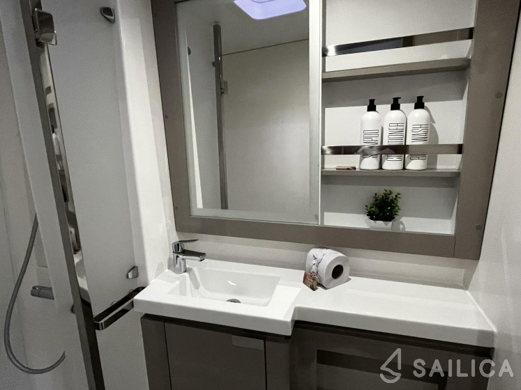 Fountaine Pajot - Yacht Charter Sailica